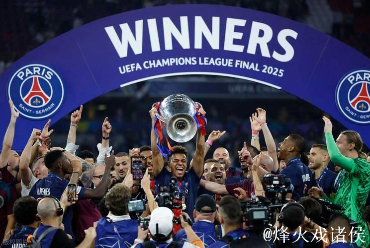 冠军风采！帽子戏法闪耀欧冠，卫冕之路再添辉煌